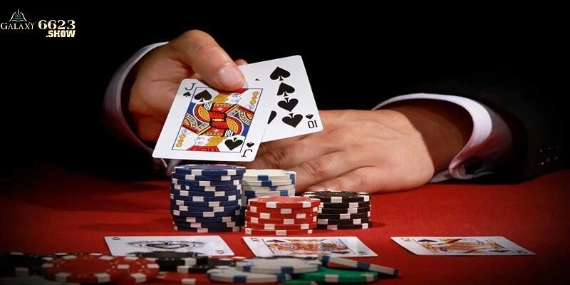 Cách chơi Poker: Quy tắc chia bài và cấu trúc ván